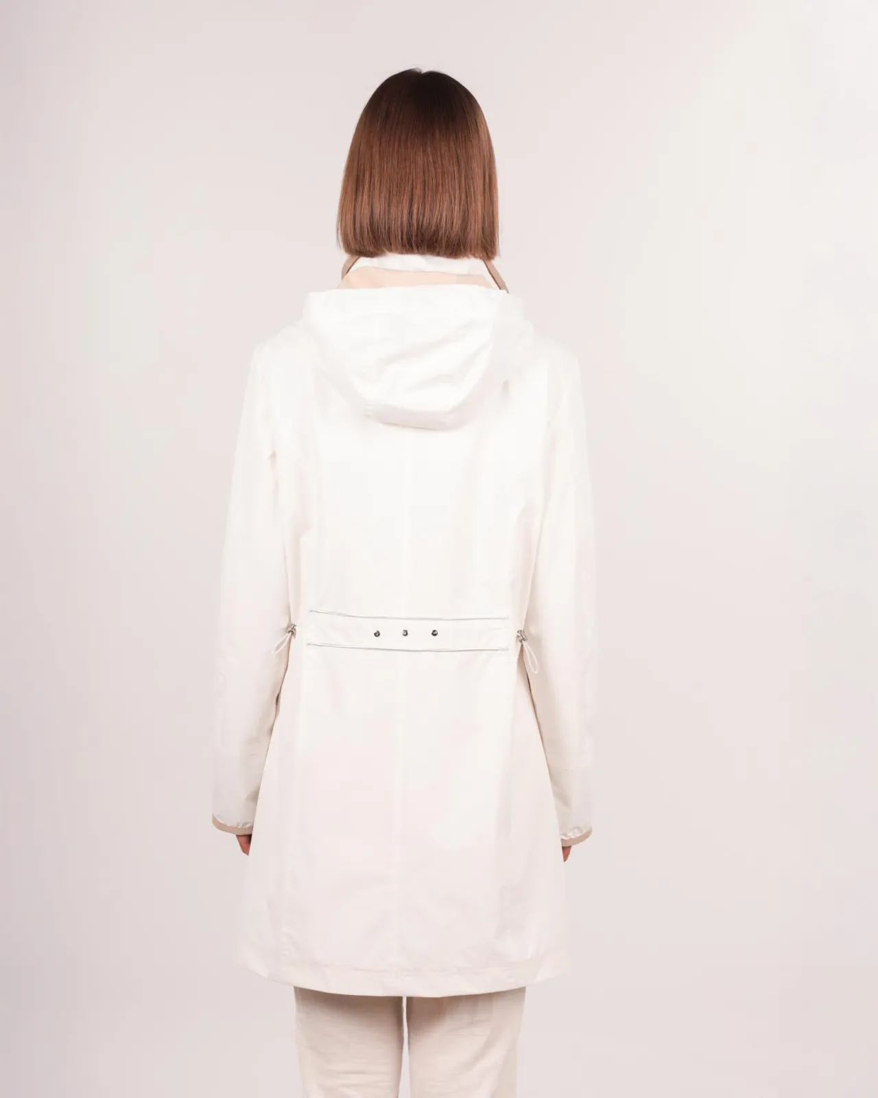 Parkamantel feminin mit Lurex-Paspel Soft-Peach - Damenmantel in Weiß