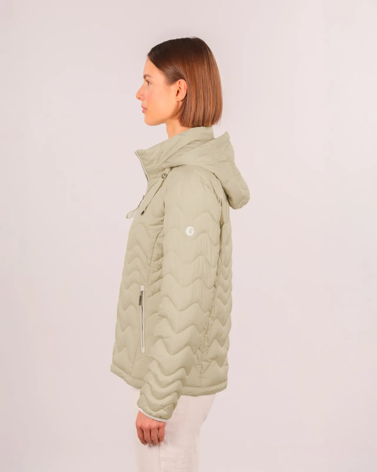 Moderne Damensteppjacke Wellenstepp Silk-Touch - Modische Damenjacke in Beige