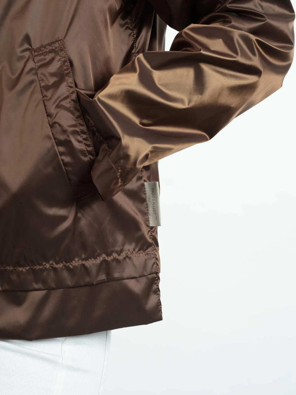 WEGA Green Goose Bomberjacke Satin light - Leichte Vegane Damenjacke in Sepia