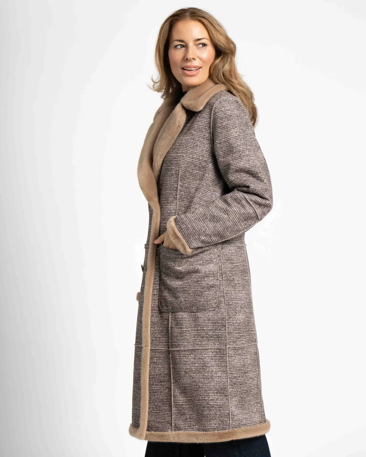 WEGA Green Goose Fake-Fur Wendemantel MODANIQUE