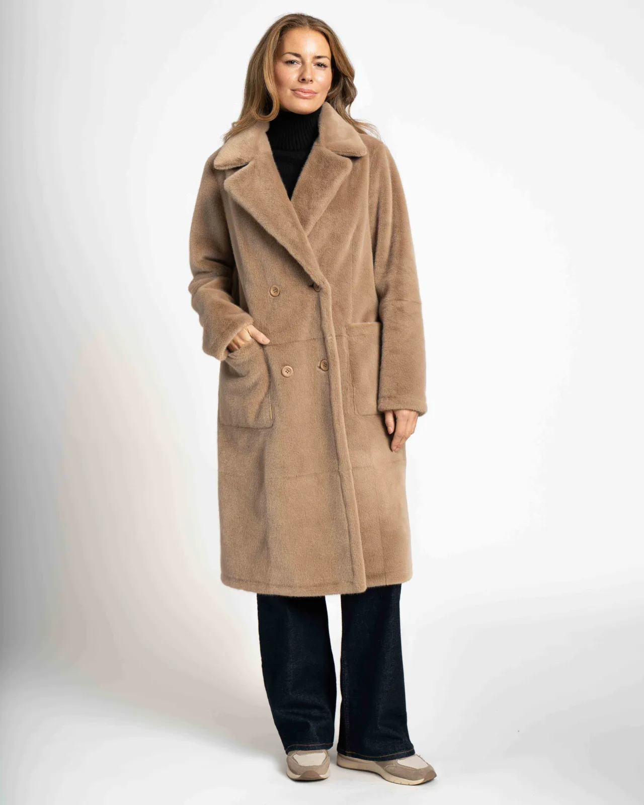 WEGA Green Goose Fake-Fur Wendemantel MODANIQUE